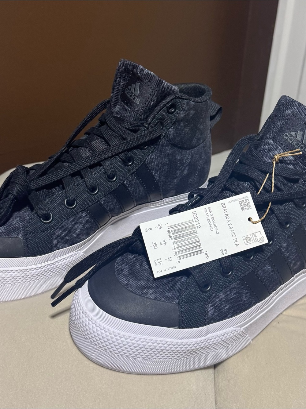 Adidas - Bravada 2.0 Platform Mid Shoe